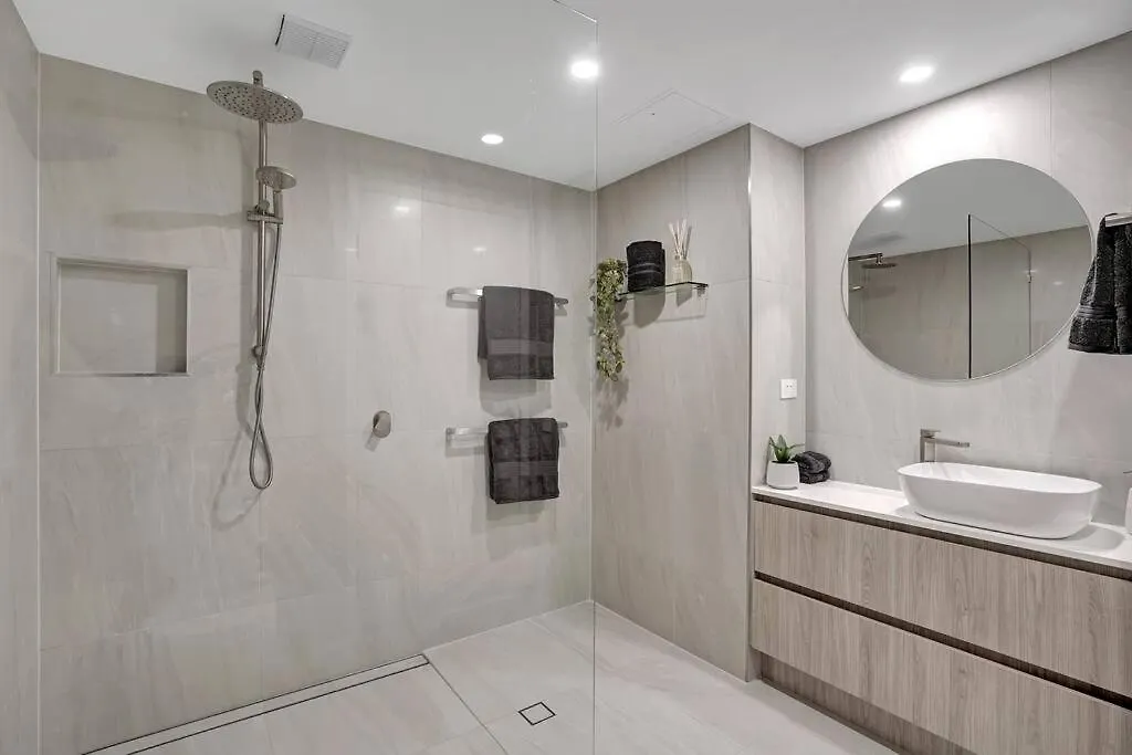 Panoramic Ocean View 2 Bed 2 Bath Lägenhet Alexandra Headland 0*,  Australien